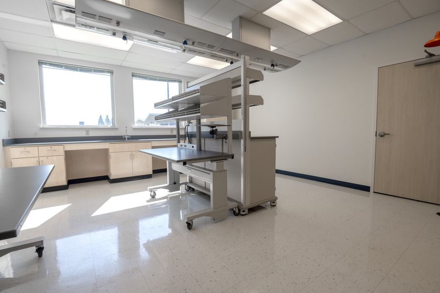 An empty, move-in-ready wet lab module